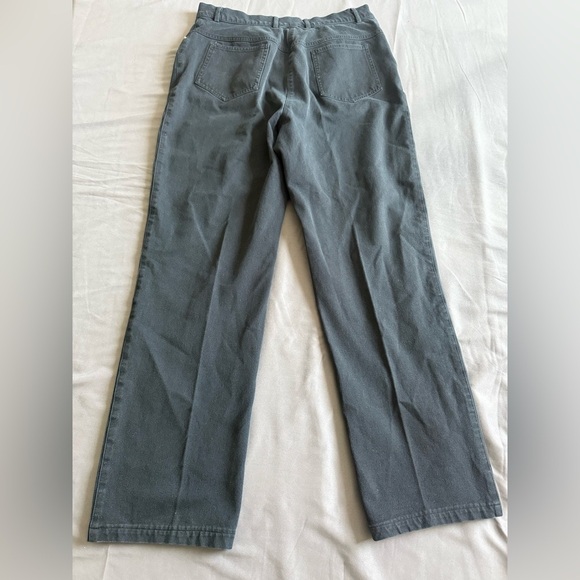 ST JOHN SPORT Marie Gray White Stretch Straight Leg Jeans Gold Tone Hardware 8 - Picture 5 of 5